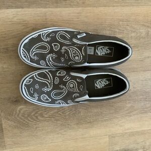 Vans Mens 8/Womens 9.5 Primavera Paisley Grey Slip On